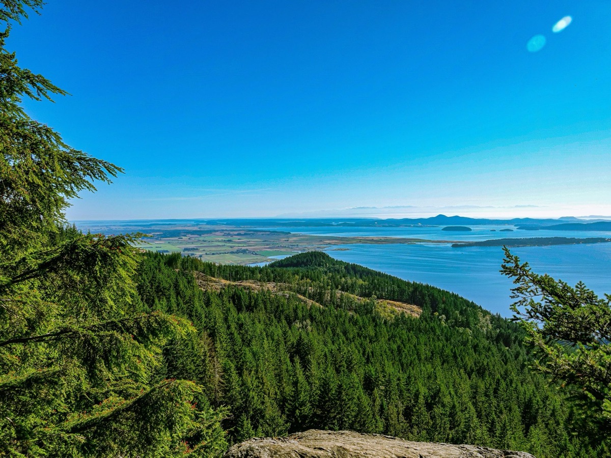 Summit viewpoint over Samish Bay and the San Juan Islands from the Chuckanuts